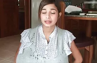 XXX लपवत पाऊस आणले भेट बाळ आणि सूचित स्त्री पुरुष समागम