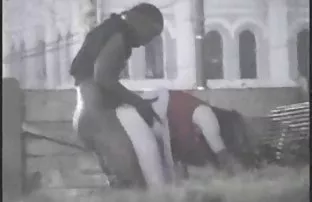 XXX उठावदार उरोज असलेली बोटांनी सेक्षुयल समाधान देणे टब मध्ये ahmadu