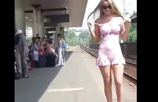 XXX विद्यार्थी लहान परकर मध्ये fucked गुद्द्वार