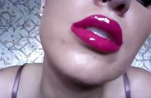 XXX समलिंगी संबंध ठेवणारी स्त्री कुरवाळणे तरुण मुली