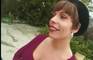 XXX सोनेरी केस व गोरी त्वचा जाड मैत्रीण आहे दूषित ड्राइव्हर