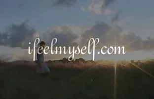 XXX वाटते सौंदर्य गरम आसन आणि विचारतो, एक मुलगी एक Blowjob देणे