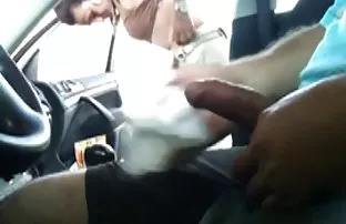 XXX लाल केस असलेल्या व्यक्ति घेते वीर्य चेहरा वर