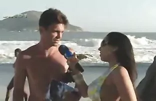 XXX दोन छान bitches चोखणे लंड