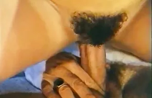 XXX मैत्रीण मद्य पीत होता आणि गुंतलेली लेस्बियन चाळे