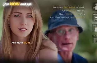 XXX Lesbians मुष्टीमैथुन एकमेकांना त्यांचे पाय सह