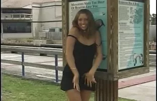 XXX Plays with her Clit