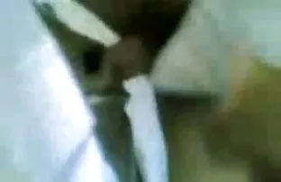 XXX एक मुलगी कपडे देवदूत हस्तमैथुन