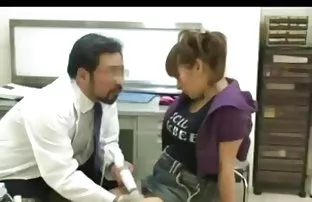 XXX Eric इजा नंतर तो विकसित एक पाऊल झवणे पैसे कुत्री