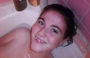 XXX चरबी मुलगी वेबकॅम वर बोटांनी सेक्षुयल समाधान देणे केसाळ भोक