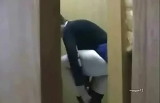 XXX काढले चिक रस्त्यावर आणि फाडले हाऊस च्या शैली मध्ये गुलामी शिस्त वर्चस्व शरणागती अतिक्रूरपणा