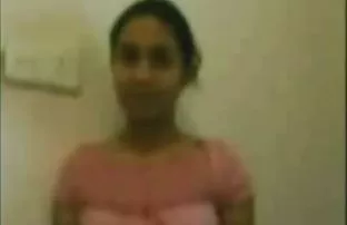 XXX Fucks मुलगी सुंदर गांड नितंब