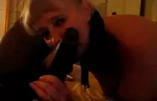 XXX समलिंगी संबंध ठेवणारी स्त्री फार वाईट वाटले मैत्रीण नंतर एक gang Bang तीन dudes
