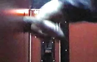 XXX तिच्या आवडत्या खेळ योनीतून Fisting